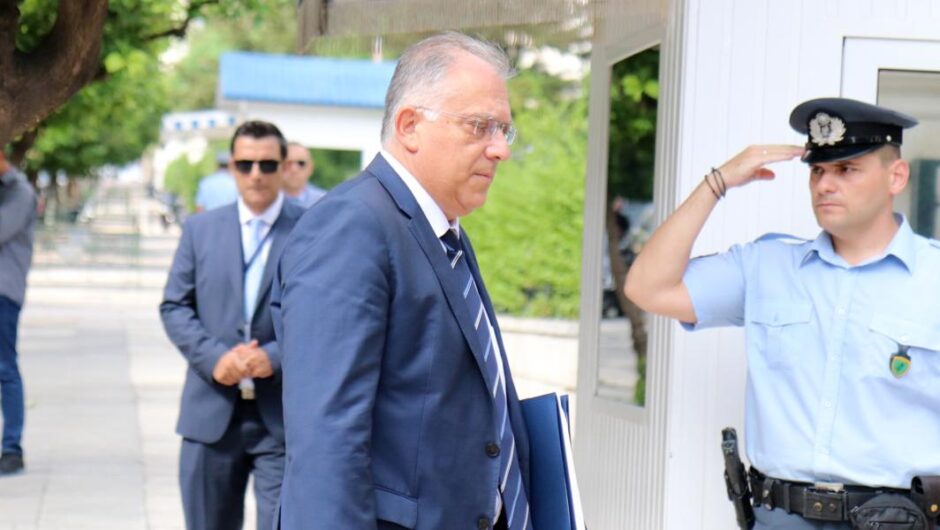 Τάκης Θεοδωρικάκος / Στο κενό το βρώμικο σχέδιο-Με ποιους επικοινώνησε ο Σπίρτζης και ποιος ο ρόλος της Υπόγας