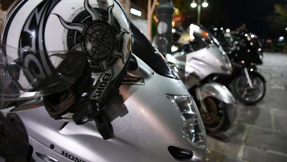 Πανελλήνια συνάντηση μηχανών HONDA CBR XX στη Λάρισα (φωτ.)