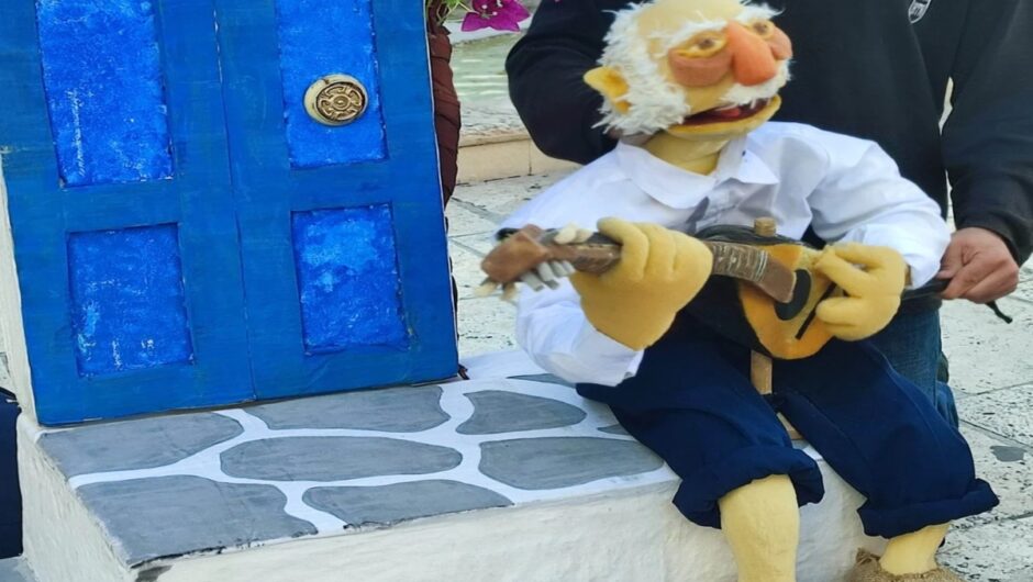 Ηράκλειο: Viral η κούκλα που τραγουδάει… Βαμβακάρη