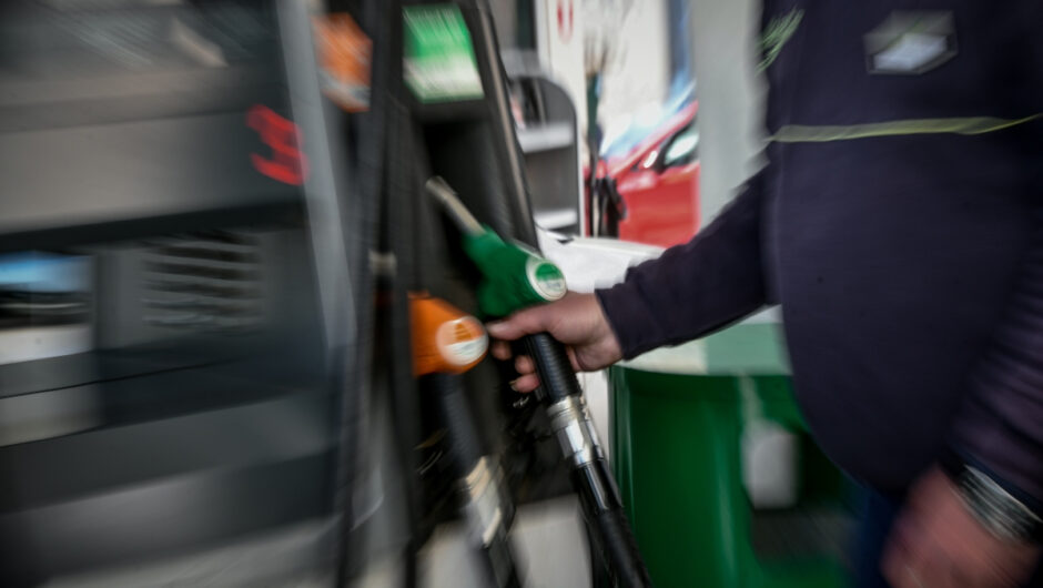 Βόλος: Πλήρωναν διπλά τη βενζίνη με «διπλοχτύπημα» καρτών στο POS- Tο σχέδιο 28χρονης υπαλλήλου