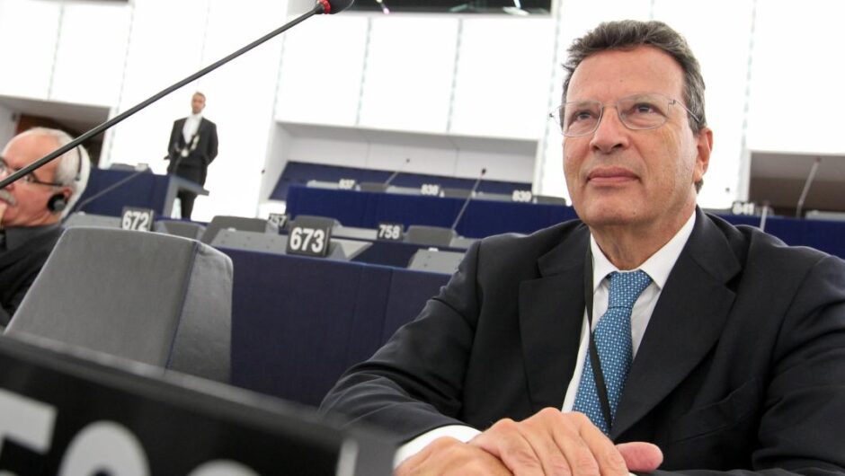 Γιώργος Κύρτσος / Οι χυδαιότητες Γεωργιάδη κατά Τσίπρα και η εσωκομματική κρίση στη ΝΔ