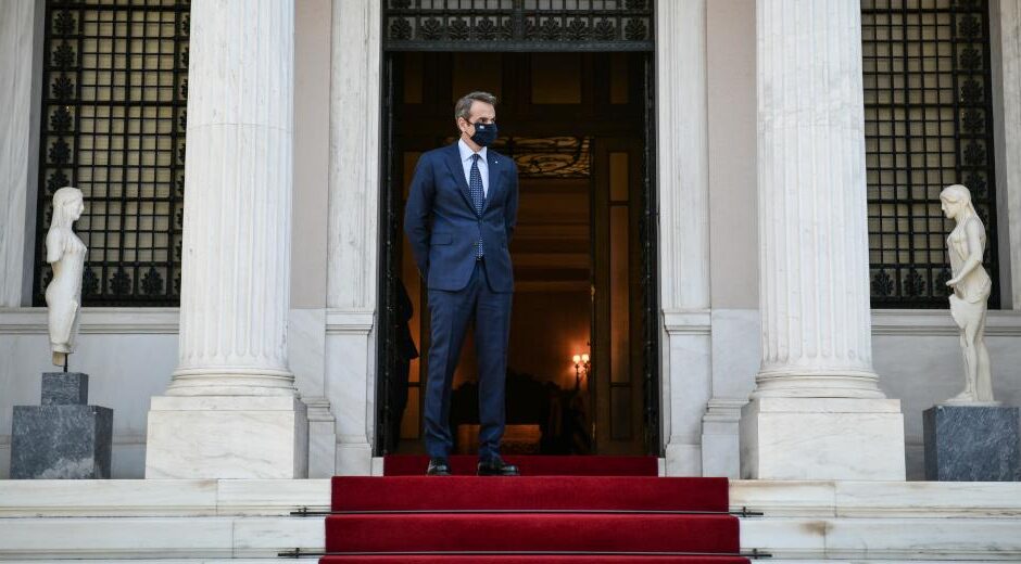 Προπονητές αλλάζουμε, στρατηγική όχι