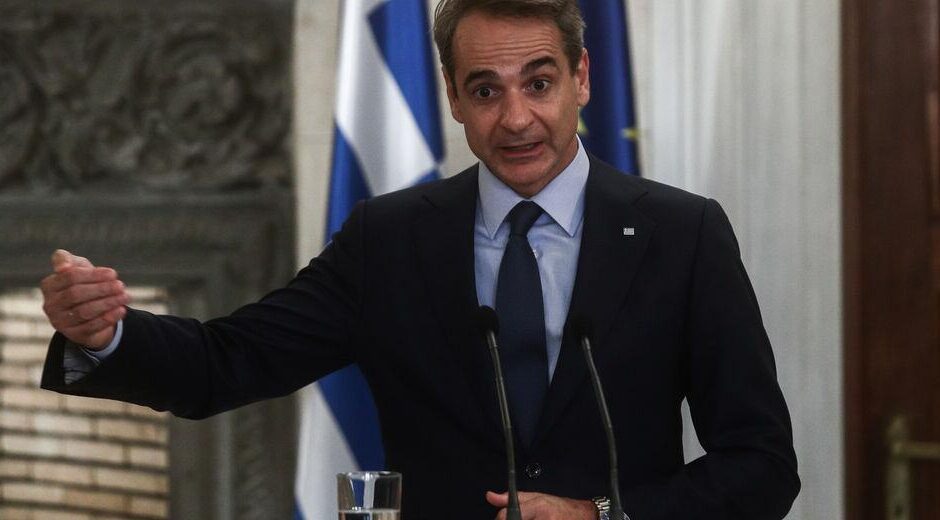 Τα λόγια τα μεγάλα δεν πείθουν πια