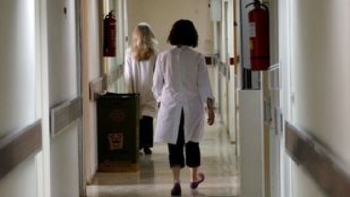 Νέο πρόβλημα στα νοσοκομεία: Ασθενείς αρνούνται να πάρουν εξιτήριο λόγω φτώχειας