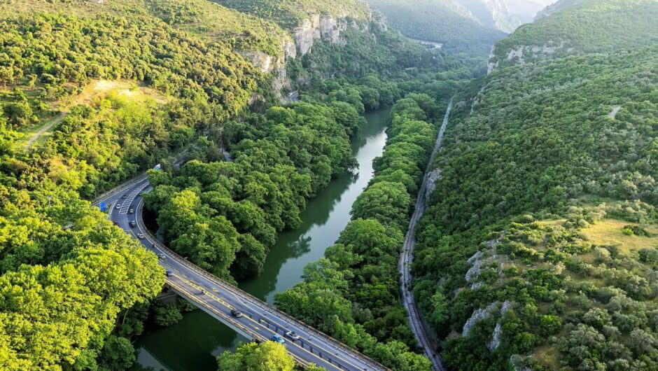 Κοιλάδα των Τεμπών: Η στάση που επιβάλλεται να κάνεις