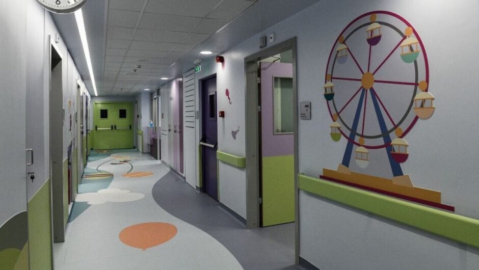 Γιαννάκος: Έξαρση των λοιμώξεων – Χαμός στα παιδιατρικά νοσοκομεία