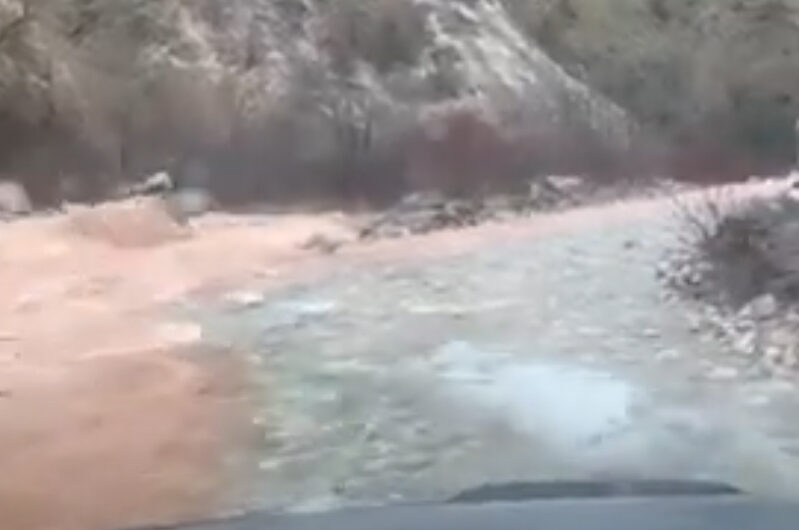 Κατέβηκαν τα βουνά-Τα ποτάμια πλημμύρισαν δρόμους στα ορεινά των Τρικάλων