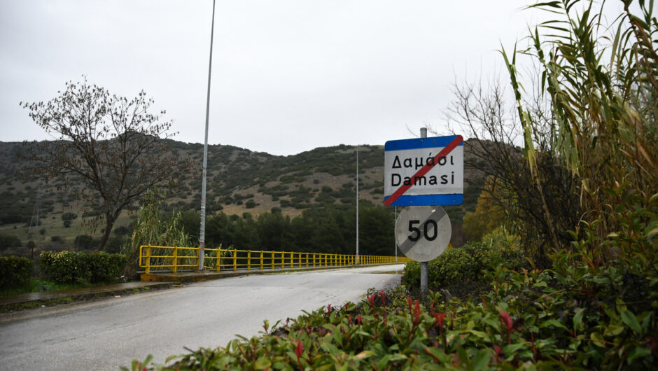 Δαμάσι: Δεύτερα Χριστούγεννα στους οικίσκους οι σεισμόπληκτοι – Για πόσο ακόμα; (φωτογραφίες)