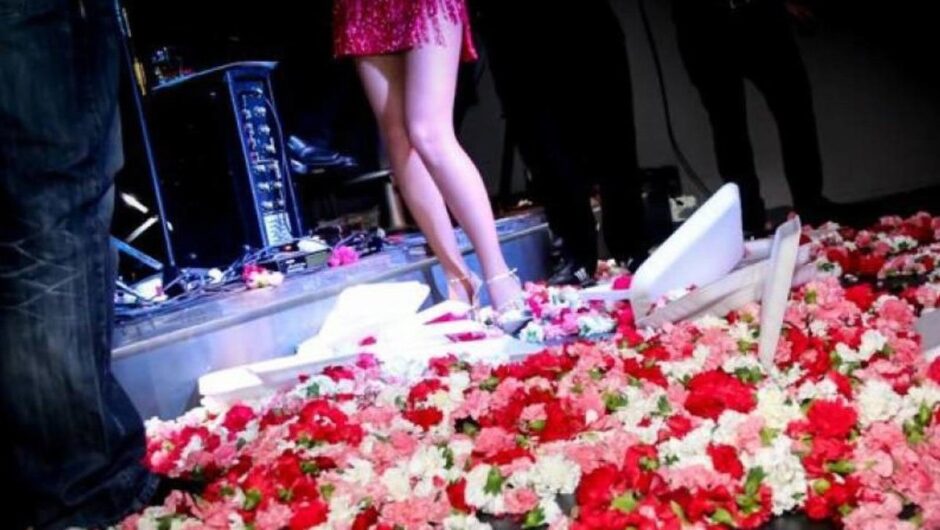 40.000 ευρώ σε λουλούδια ξόδεψε απίστευτος πελάτης στα μπουζούκια