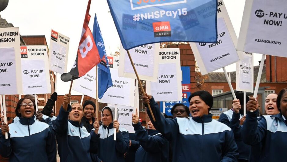 Βρετανία / Έναν αιώνα μετά απεργούν οι νοσηλευτές σε όλη την χώρα