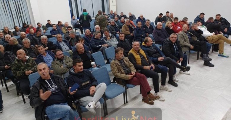 Βγαίνουν τα τρακτέρ στις πλατείες και 8 Δεκέμβρη στήνουν μπλόκο στο Ε65