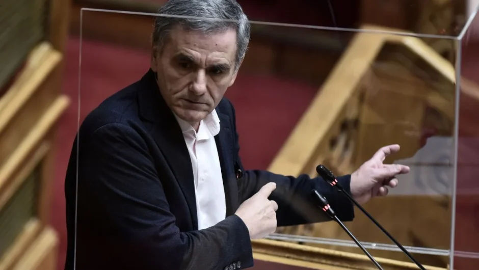 Μας εγκαλούν εκείνοι που δεν παρέδωσαν καν το Μαξίμου γιατί δεν είχαν τίποτα να παραδώσουν.