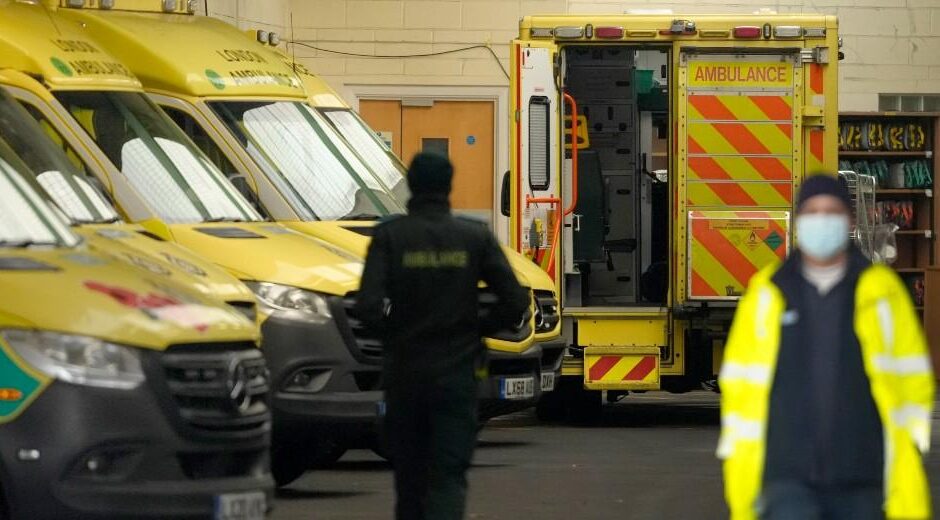 Κινητοποιήσεων συνέχεια για τα πληρώματα ασθενοφόρων στη Βρετανία