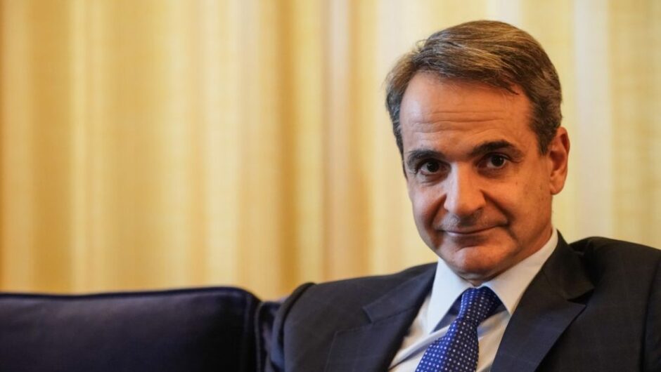 Τα Χριστούγεννα “κλειδώνουν” οι εκλογές του 2023 και τα νέα προεκλογικά “τυράκια”