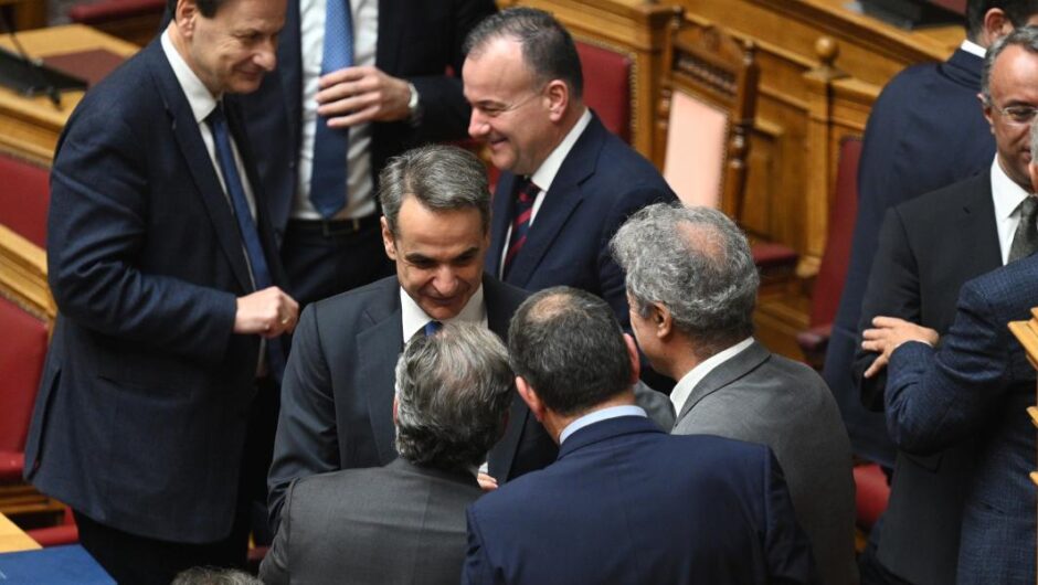 Ξημερώματα μοιράζει επιδόματα