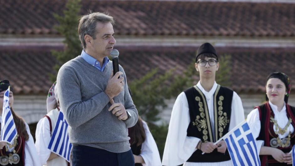 Σκόνη, πέτρες, λάσπη