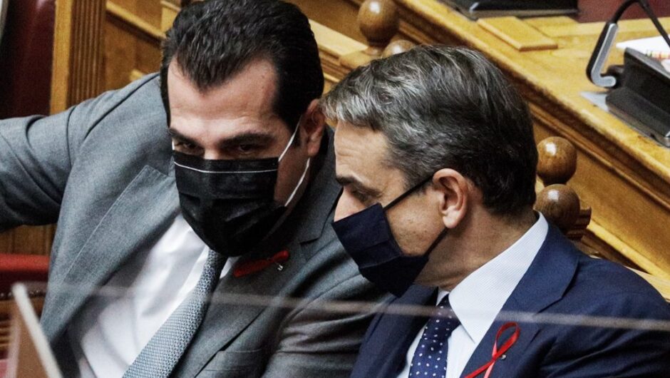 Εμείς θα πληρώνουμε, αυτοί θα μασάνε