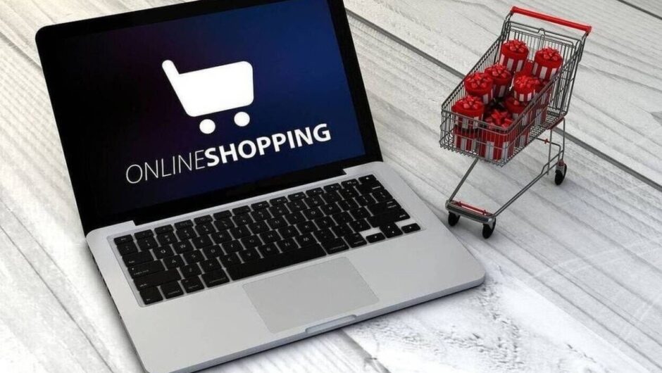 Πρωταθλητές στις online αγορές από το εξωτερικό οι Έλληνες