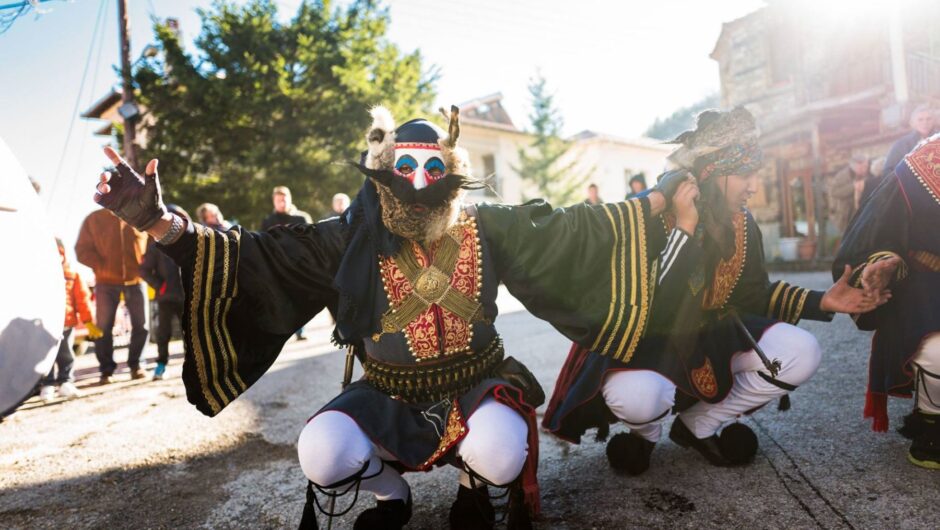 Τα έθιμα των Θεοφανείων που γίνονται στη Λάρισα και όσα αναβιώνουν σε ολόκληρη την Ελλάδα