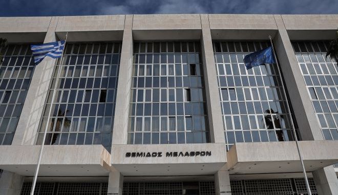 Υποκλοπές: Η χώρα έχει Σύνταγμα