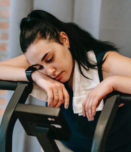 Γυμνάζεσαι αλλά παίρνεις κιλά: Πού οφείλεται;