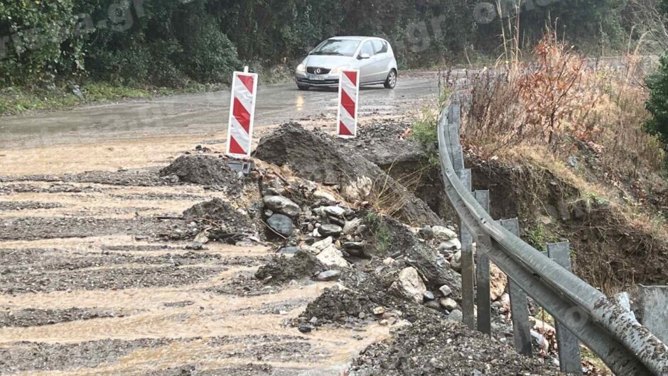 Εικόνες βιβλικής καταστροφής από την κακοκαιρία στα παράλια της Λάρισας – Έκλεισε ο δρόμος σε πολλά σημεία – Δείτε φωτογραφίες