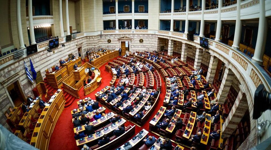 Ο στραγγαλισμός της δημοκρατίας