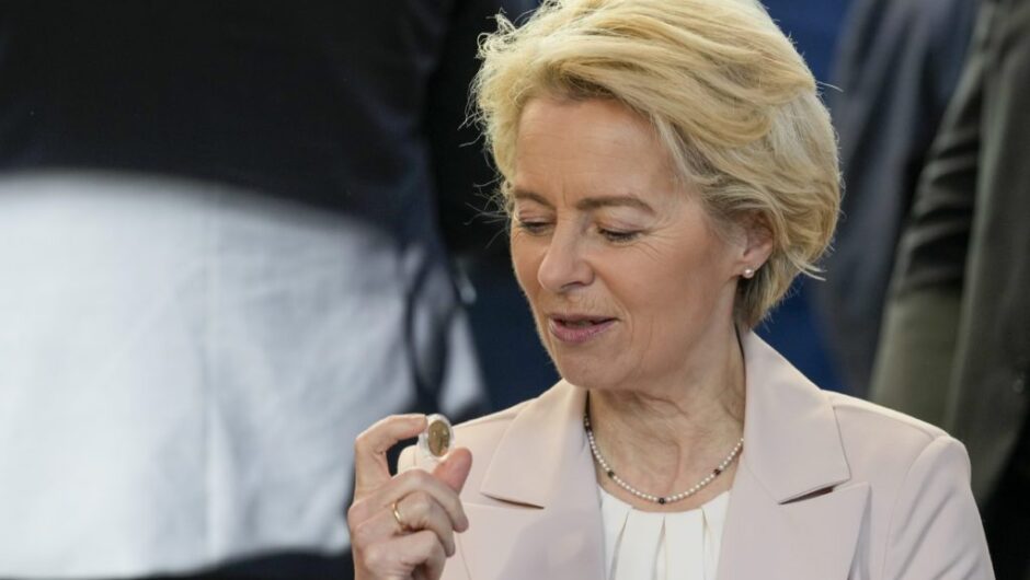 Προκαλεί η Ούρσουλα φον ντερ Λάιεν – 1.000 ευρώ την ημέρα ο νέος της μισθός