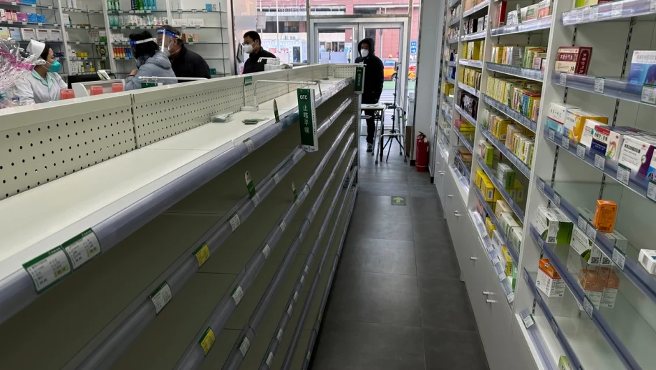 ΑΥΤΟΣ ΕΙΝΑΙ Ο ΛΟΓΟΣ ΠΟΥ ΔΕΝ ΕΧΟΥΜΕ ΑΡΚΕΤΑ ΦΑΡΜΑΚΑ ΣΤΗΝ ΕΛΛΑΔΑ