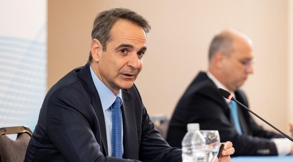 Ο Μητσοτάκης «κλείνει το μάτι» στον Ντογιάκο, καλώντας την ΑΔΑΕ να συμμορφωθεί με τον νόμο