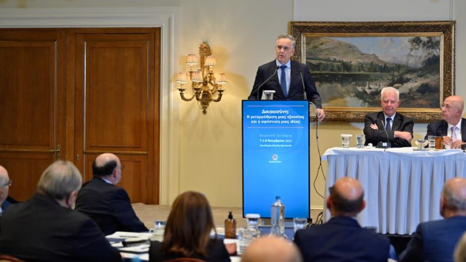 Ισίδωρος Ντογιάκος / Πλήρως απομονωμένος – Έμεινε μόνος με τον Μητσοτάκη
