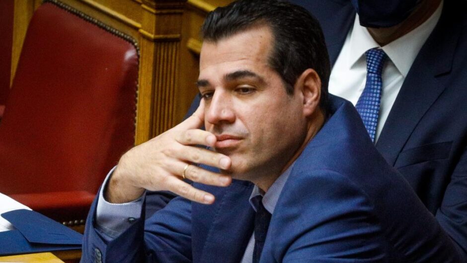 Φάρμακα / Άφαντα ακόμη και τα αντιπυρετικά και ο Πλεύρης κατηγορεί τους γονείς ότι «στοκάρουν»