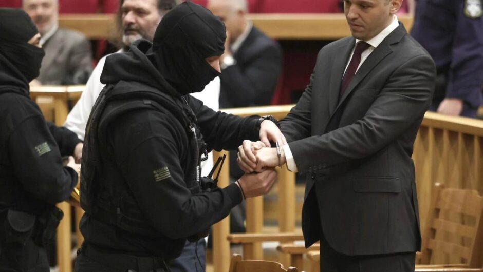 Εκλογές 2023 / Οι κασιδιάρηδες, η κυβέρνηση και το σύνταγμα