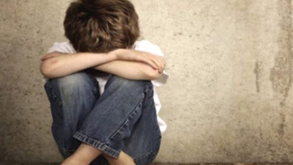 Βόρεια Ελλάδα: Πατέρας βίαζε τον 4χρονο γιο του – Συμμετείχε και η γιαγιά του