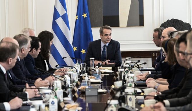 Στη ΝΔ “βλέπουν” εκλογές 9 Απριλίου – Πυρετός για τα ψηφοδέλτια