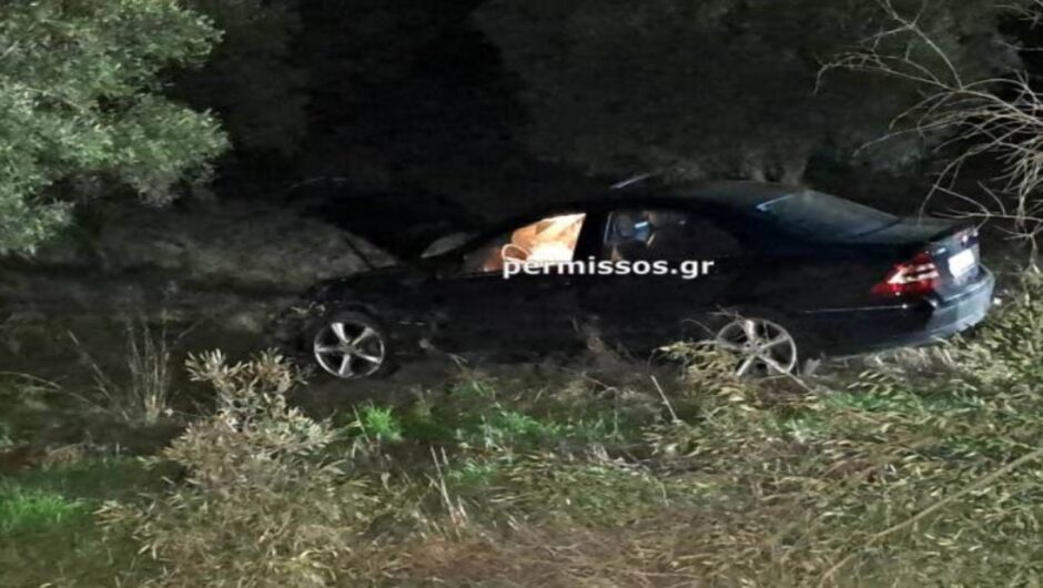 Σφοδρό τροχαίο στην Βοιωτία – Αυτοκίνητα κατέληξαν σε χωράφι έπειτα από σύγκρουση