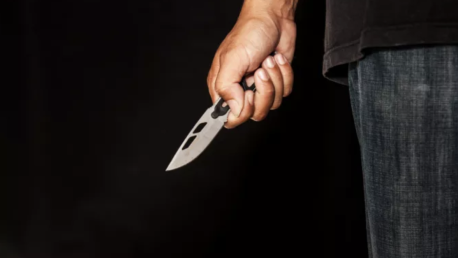 Λάρισα: Τον μαχαίρωσε στο μαντρί – Καβγάς των βοηθών του κτηνοτρόφου έστειλε 43χρονο με σοβαρά τραύματα στο νοσοκομείο