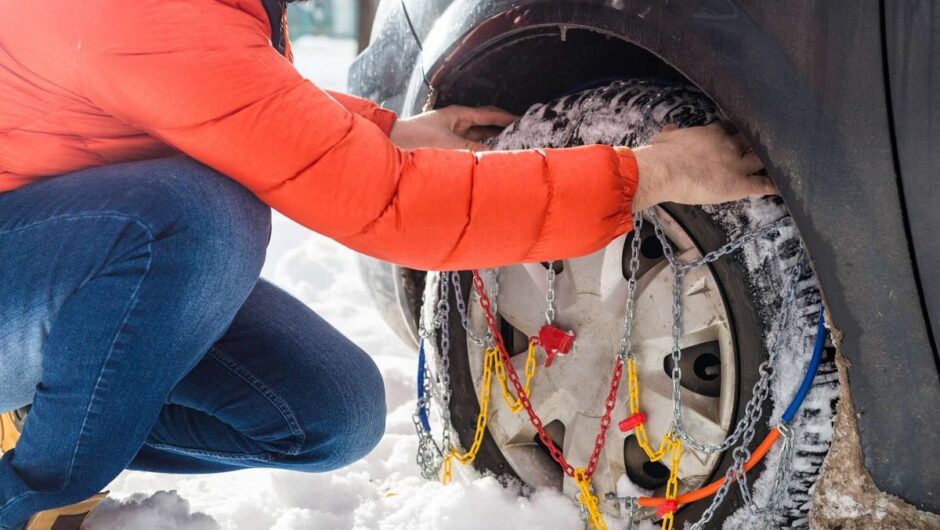 Πώς βάζω αλυσίδες χιονιού – Βήμα βήμα η τοποθέτηση
