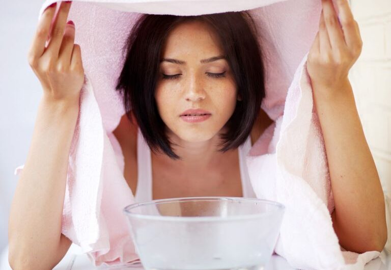 Πρόσωπο: Τα οφέλη του καθαρισμού του με ατμό