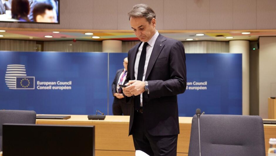 Κυριάκος Μητσοτάκης / Μόνος στο Μαξίμου χωρίς συμμάχους – Ψαρεύει βουλευτές άλλων κομμάτων