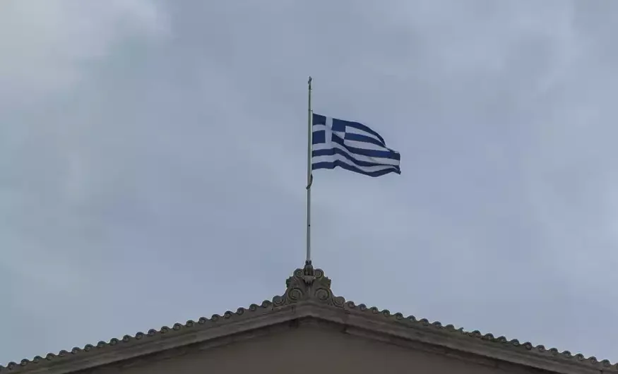 Μην σταματάτε να ωρύεστε: Άδωνι, πολιτικοί και «δημοσιογράφοι» συνεχίστε. Μόνον έτσι θα ξυπνήσει ο κόσμος