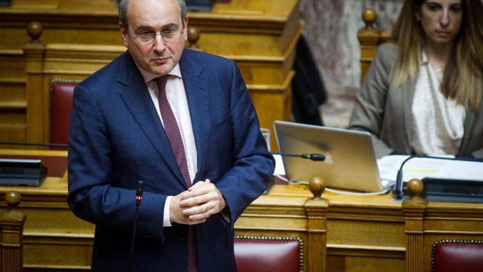 Όταν ο Χατζηδάκης πανηγύριζε για τον… εκσυγχρονισμό του ΟΣΕ από τη ΝΔ με πληρωμένη διαφήμιση