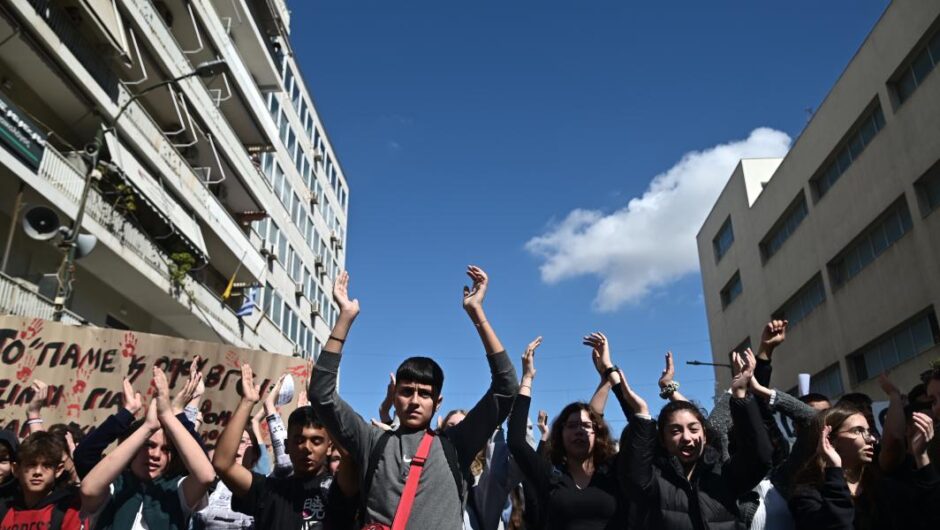 Όλα στο φως, όχι στη συγκάλυψη