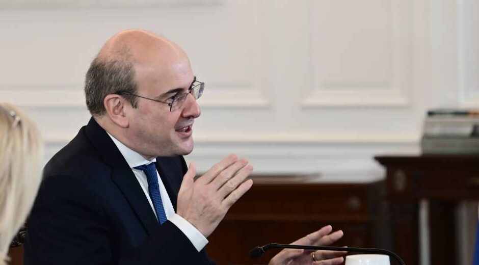 Εργαλειοποιούν και τον κατώτατο μισθό εν όψει εκλογών