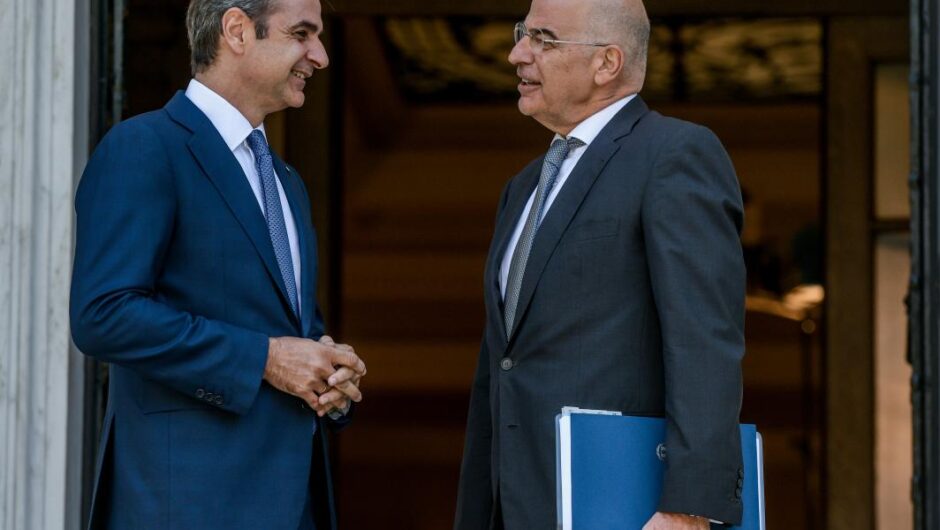 Euractiv / Ο Δένδιας εποφθαλμιά την ηγεσία της ΝΔ μετά την ήττα