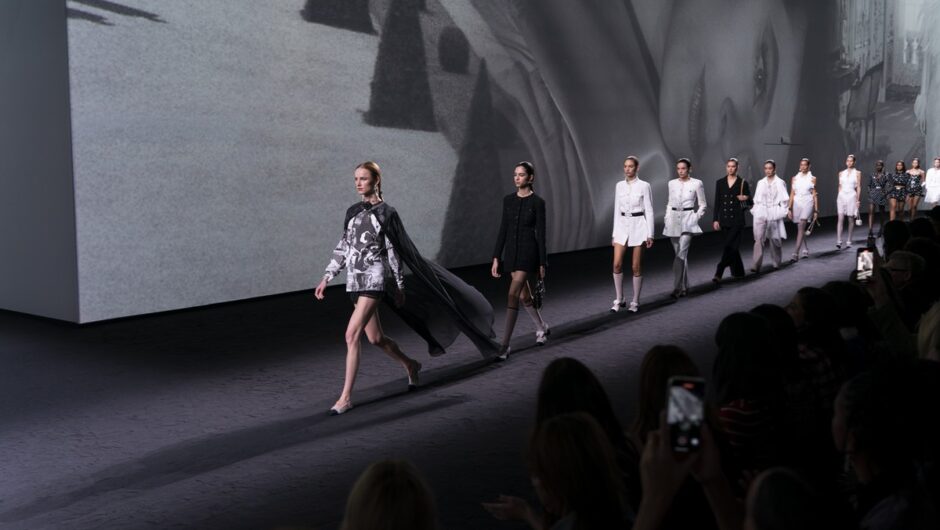 Οι τάσεις της σεζόν για να μεταβείς ομαλά από το χειμωνιάτικο ντύσιμο στο ανοιξιάτικο