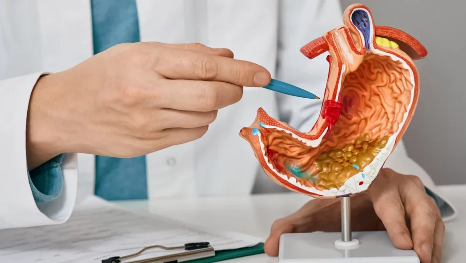 Καρκίνος του στομάχου: 6 προειδοποιητικά σημάδια, συμπτώματα