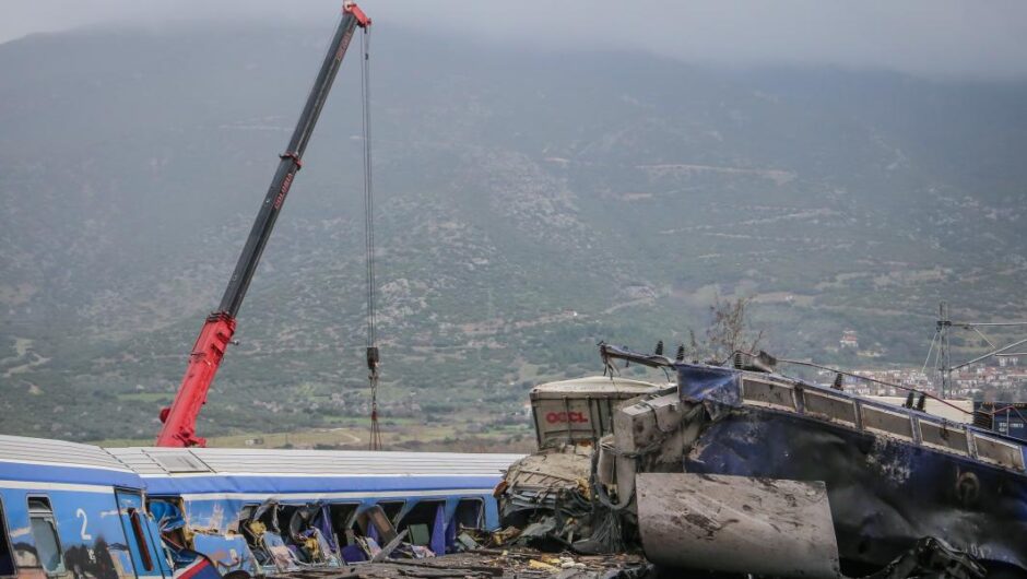 Πόπη Τσαπανίδου / «Ράγισε η καρδιά μας» – Η ανάρτησή της για την τραγωδία στα Τέμπη