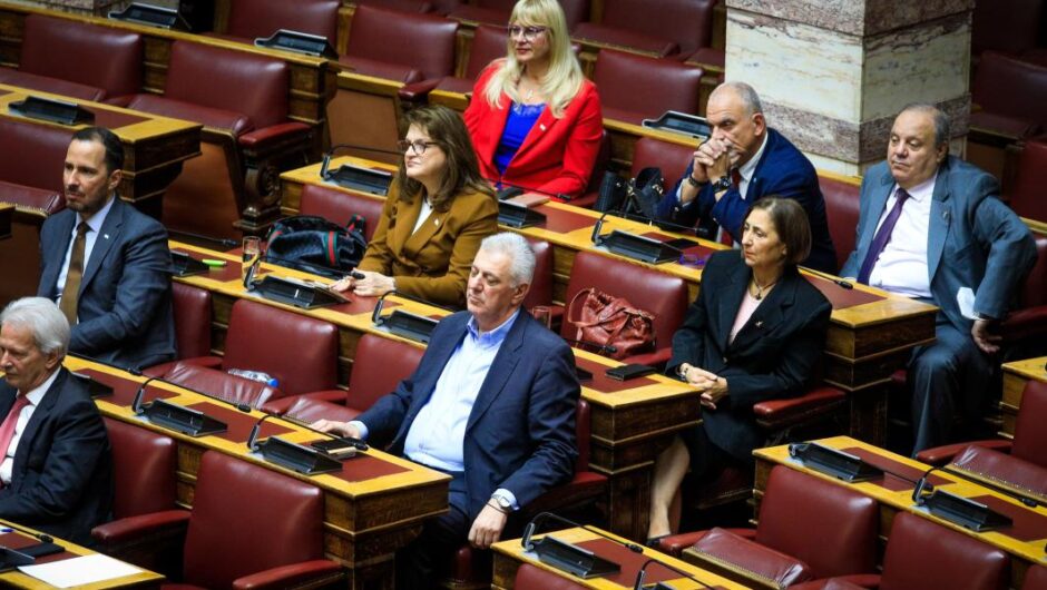 Νέα Δημοκρατία / Ερωτοτροπεί με τρεις βουλευτές του Βελόπουλου