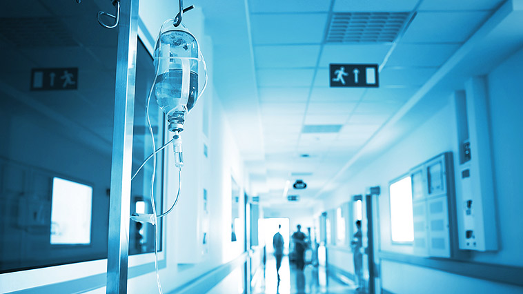 Σοκαριστική καταγγελία: «Έψαχνα τη μητέρα μου 4 ώρες στο νοσοκομείο, για να μου πουν ότι πεθαίνει…»